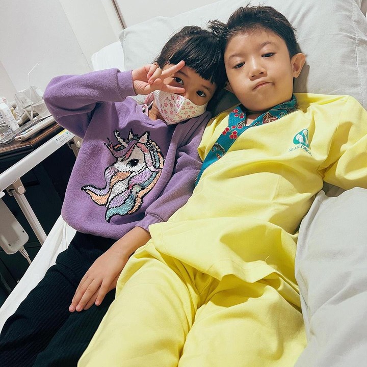 <p>Netizen yang melihat unggahn ini banyak yang merasa prihatin. Melalui kolom komentar, mereka mendoakan agar Uta segera sembuh. (Foto: Instagram @missnyctagina)<br /><br /><br /></p>