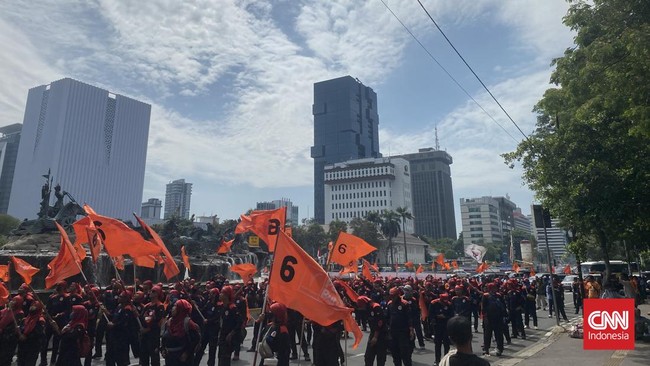 Demonstran dari kalangan buruh batal melakukan demonstrasi di depan Gedung Mahkamah Konstitusi (MK) dan Istana Negara, Kamis (21/12).
