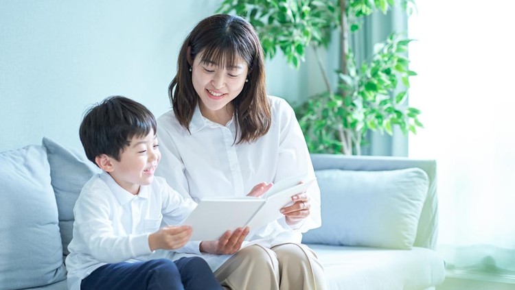 Ilustrasi Anak Membaca Buku Ilustrasi Anak Membaca Buku