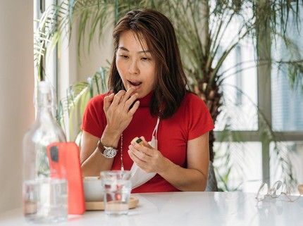 Viral Retinol Lip Balm di TikTok, Ini Manfaatnya untuk Bibir Bun