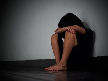 img-title Laporan Orang Tua Bayi yang Dianiaya Babysitter Diabaikan Polisi, Pelaku Buron