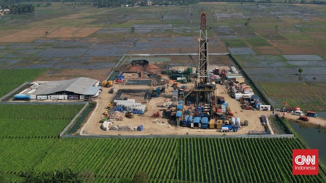 Kementerian Energi dan Sumber Daya Mineral (ESDM) mencatat realisasi investasi migas tembus US$15,6 miliar atau setara Rp243,27 triliun sepanjang 2023.