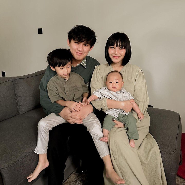 <p>Penyanyi cantik Rinni Wulandari menikah dengan Jevin Julian pada tahun 2017, Bunda. Setelah menikah, keduanya pun dikaruniai dua orang putra. (Foto: Instagram: @rinni_w)</p>