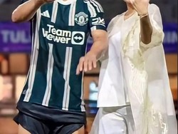 Azizah Salsha Pamer Punggung, Komentar Pratama Arhan Disorot