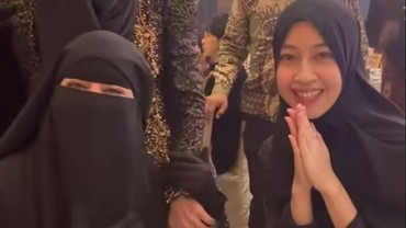 7 Potret Kegiatan Adiba Khanza Usai Dinikahi Egy Maulana, Hadiri Acara Tanpa Suami