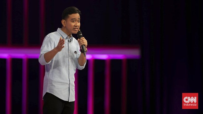 Cawapres nomor urut 2 Gibran Rakabuming mengatakan sudah ada investor yang mau berinvestasi di IKN. Dia meminta Mahfud mengecek di internet.