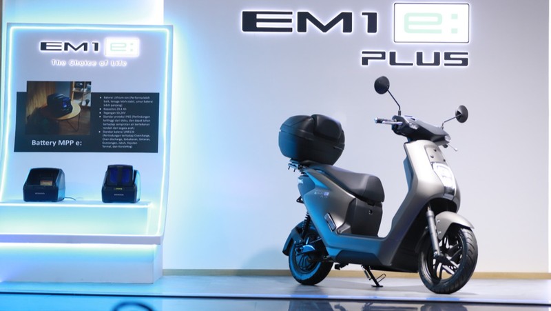 PT Astra Honda Motor (AHM) terus berkomitmen mendukung upaya realisasi netralitas karbon melalui program elektrifikasi kendaraan bermotor.