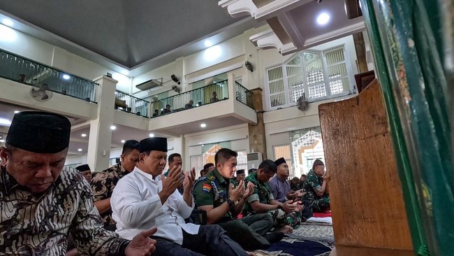 Capres nomor urut dua, Prabowo Subianto, tetap fokus menjalankan tugasnya sebagai Menhan jelang debat cawapres  yang akan berlangsung.