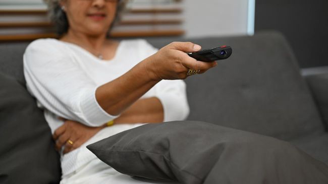 Ada sejumlah sebab mengapa 55 persen perempuan dewasa, terutama emak-emak, memilih menyaksikan sinetron dengan cerita tertentu.