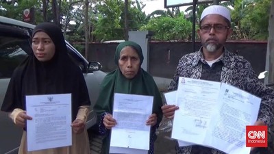 Keluarga Pengungsi Rohingya 23 Tahun di RI, Kini Minta Dibuatkan KTP Keluarga pengungsi Rohingya yang telah menetap 20 tahun lebih di Makassar Sulsel mengajukan permohonan pembuatan KTP.
