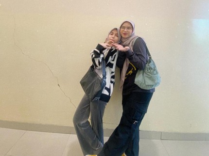 7 Potret Nesyana Ayu dan Putri Sambungnya Sienna Hang Out Bareng, Makin Mirip Kakak-Adik