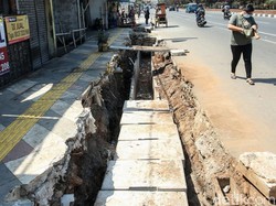 Video Penampakan Revitalisasi Trotoar di Depok Bertepatan dengan Jokowi Datang