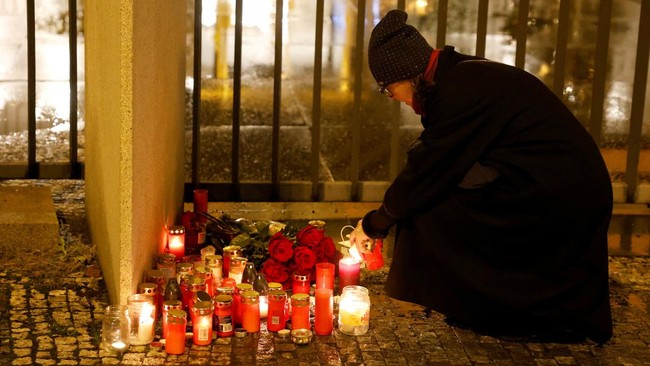 FOTO: Penembakan Massal di Universitas Praha Ceko, 14 Orang Tewas