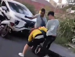 Viral Polisi Dikeroyok OTK di Jalan Bandung, 4 Pelaku Ditangkap!