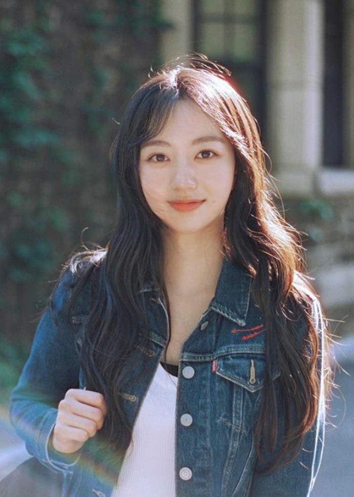 Baru-baru ini, ia menarik perhatian lewat kemunculannya di drakor Night Has Come. Ia memerankan karakter hantu yang diduga sebagai master game dalam drakor tersebut./ Foto: instagram.com/lamimienne