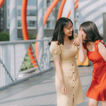 Nggak Pernah Bikin Kecewa, 4 Zodiak Ini Bisa Menjadi Sahabat Terbaikmu dalam Suka-Duka