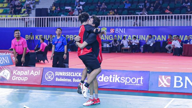 Pebulutangkis asal Jawa Tengah, Bobby Setiabudi mengoleksi dua gelar juara pada ajang BNI Kejuaraan Nasional (Kejurnas) PBSI.