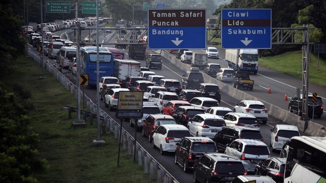 Polres Bogor menerapkan rekayasa lampau lintas ganjil-genap di area Puncak selama libur panjang Kenaikan Isa Almasih mulai Rabu (8/5) hingga Minggu (12/5).