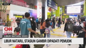 VIDEO: Libur Nataru, Stasiun Gambir Dipadati Pemudik