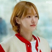 Simak Inspirasi Outfit Kantor ala Park Gyu Young di Drama A Good Day to Be a Dog