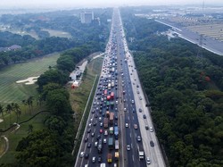Polisi Berlakukan Contraflow di Tol Cikampek Arah ke Jakarta