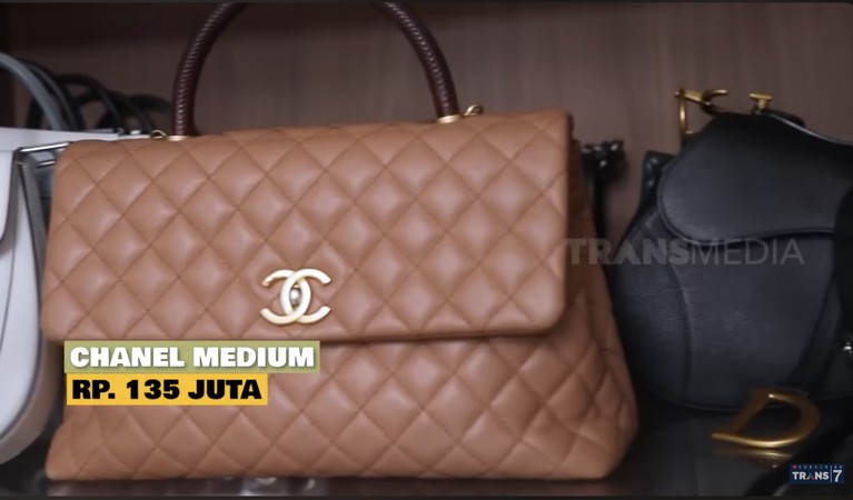 Koleksi tas Aura Kasih