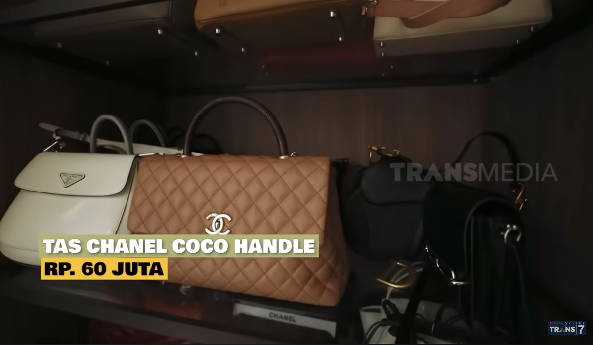 Koleksi tas Aura Kasih