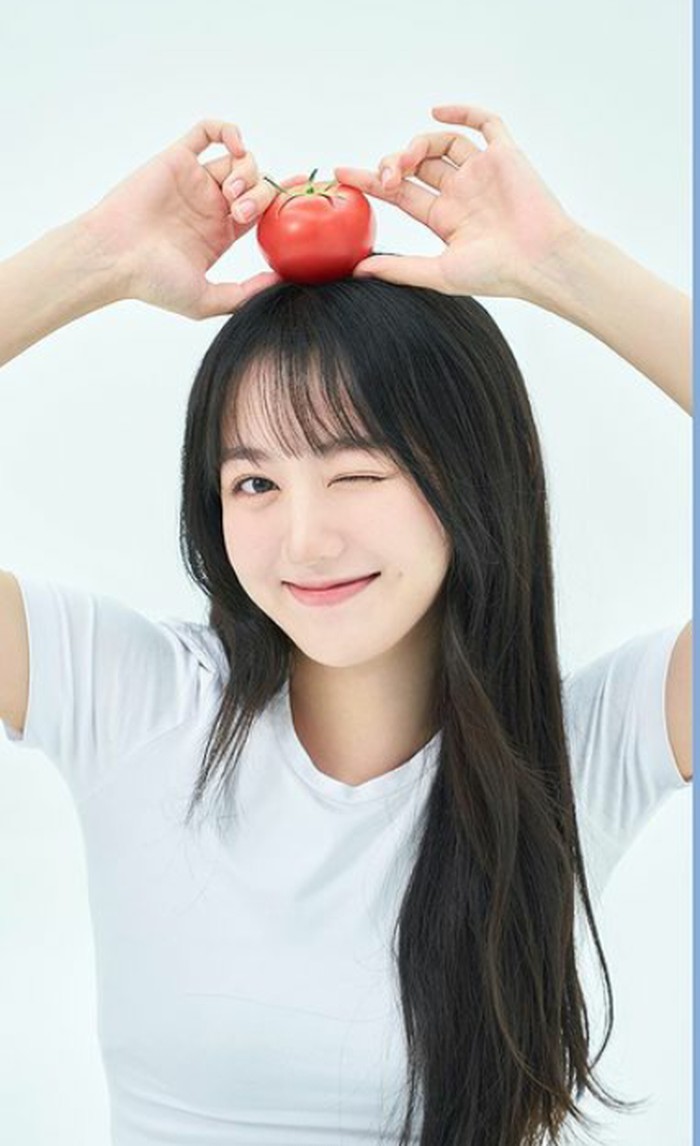 Tiga tahun tiada kabar, SM Entertainment resmi memperkenalkan Kim Lami sebagai aktris mereka. Ia memulai langkah awalnya dalam drama Oh! Young-sim, yang juga dibintangi Donghae Super Junior./ Foto: instagram.com/sm_actist_