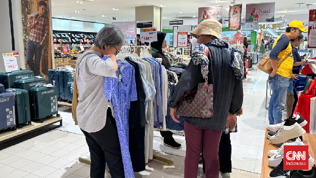 Pakaian Cewek Diskon hingga 30%+20% di Transmart Full Day Sale Pesta diskon Transmart Full Day Sale balik lagi hari ini, Minggu (15/6) tebar diskon gede-gedean untuk pakaian cewek dari berbagai merek.