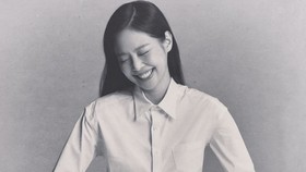 Agensi Minta Maaf Jennie BLACKPINK Pakai Vape di Dalam Ruangan
