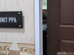 Sederet Fakta Kiai Gresik Cabuli Santriwati Modus Minta Pijat-Bacakan Kitab