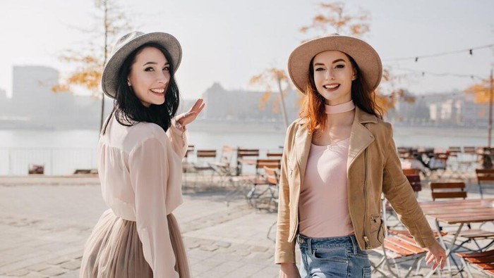 img-title Anti Boncos! Ini 5 Tips Liburan Hemat dan Seru Bareng Bestie, Dompet Aman dan Persahabatan Tetap Jalan
