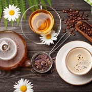 Kebiasaan Pagi Mana yang Lebih Baik, Minum Kopi atau Teh?