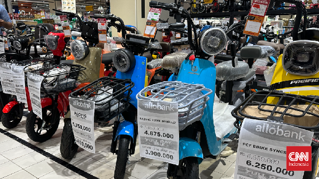 Salah satu produk yang mendapat diskon besar di Transmart Full Day Sale adalah sepeda listrik, dengan potongan harga sampai Rp3 juta!