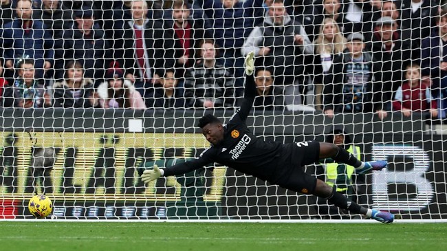 Andre Onana jadi sosok penting Manchester United dan timnas Kamerun. Ia pun bakal jadi sosok super sibuk di bulan Januari.