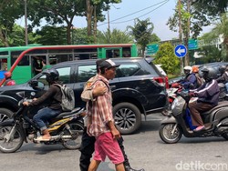 Walkot Eri Desak Kadishub Mundur Bila Tak Berani Komitmen Babat Parkir Liar