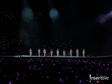 Buat Fan Boy & Fan Girl Panas! 7 Momen Konser TWICE 'Ready To Be' di JIS