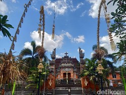 Tradisi Natal Unik di Bali: Warga Pasang Penjor, Sarana Ibadah Umat Hindu