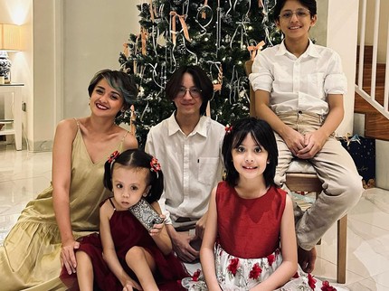 7 Potret Kehangatan Keluarga Artis Rayakan Natal, Joanna Alexandra Terima Banyak Doa