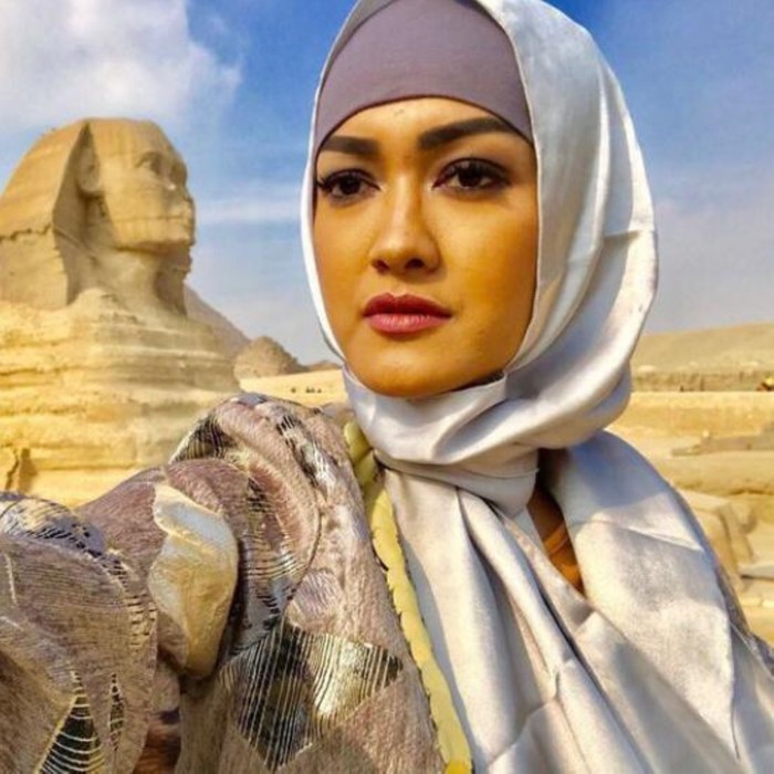 10 Selebriti Tanah Air yang Meninggal Dunia Saat di Puncak Karier