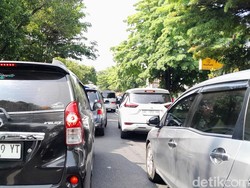 Pagi Ini, Lalu Lintas di Kawasan Pasar Gede Solo Padat Merayap