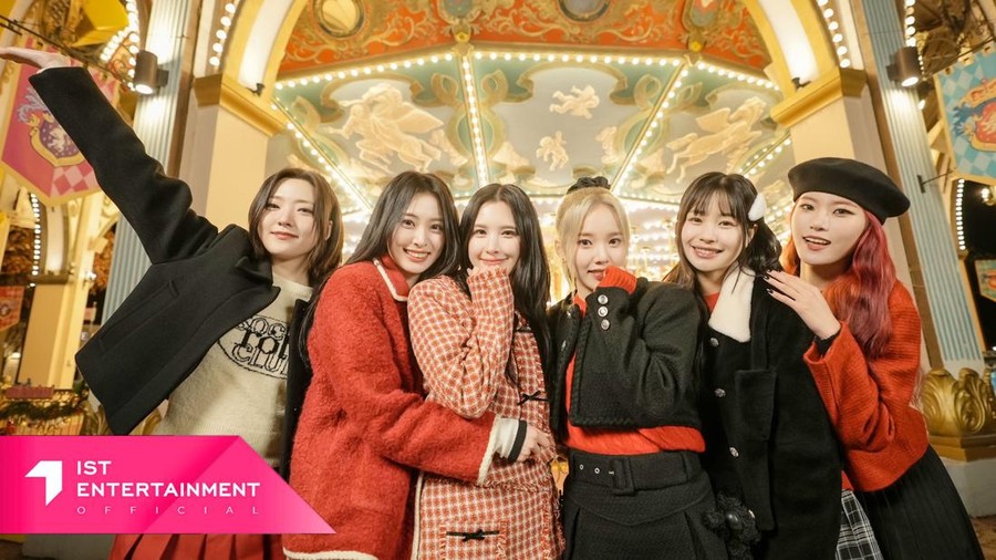 Lirik Lagu All I Want for Christmas Is You (Cover) - Weeekly Lirik Lagu All I Want for Christmas Is You (Cover) - Weeekly