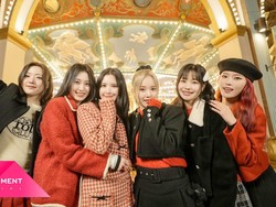 Lirik Lagu All I Want for Christmas Is You (Cover) - Weeekly