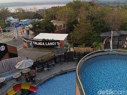 Talaga Langit, Berenang Sambil Lihat Panorama Setupatok Cirebon