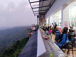 Minimarket Viral dengan Pemandangan Terbaik di Bali, View Gunung Batur