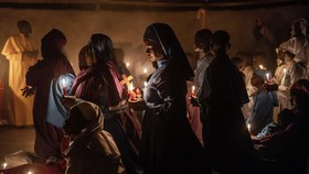 FOTO: Wajah dan Suasana Perayaan Natal di Segenap Penjuru Dunia