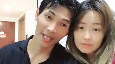 img-title Jadi Istri Arya Khan, Pinkan Mambo Jualan Singkong Demi Bantu Suami Mencari Nafkah
