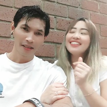 Kisah Pinkan Mambo Pindah Agama Berkali-kali Sebelum Menikah dan Berakhir Mualaf