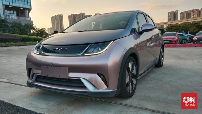 BYD akan secara resmi memperkenalkan diri pekan depan di Indonesia, salah satu mobil listrik yang akan dijual adalah hatchback Dolphin.