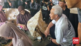 Ganjar Dorong Perajin Batik Gandeng Desainer Demi Lonjakkan Harga Jual